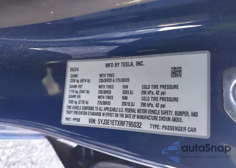 2024 Tesla Model 3 Performance All-Wheel Drive z USA, uszkodzony, nr VIN 5YJ3E1ETXRF795032